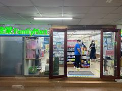 门面-全家便利店(莲花池东路店)