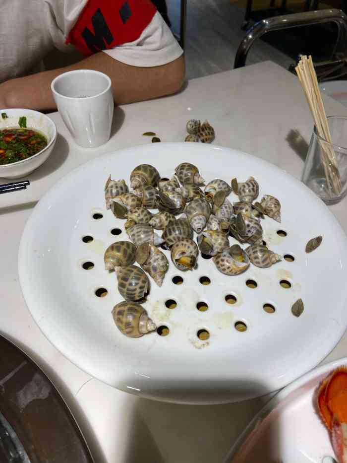 盛记海鲜(窑岭店)-"十多年前住在长岭,经常会看到这家店,那个.