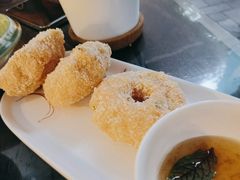 炸虾饼配泰国梅子酱-帕蓝·暹罗料理(大学路店)