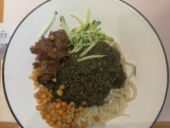 烧椒皮蛋拌面-拌面小当家