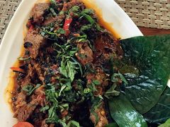 -Chom Cafe and Restaurant