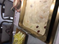 -尚尚仙·酸汤猪手·猪肚鸡火锅(华联万柳购物中心店)