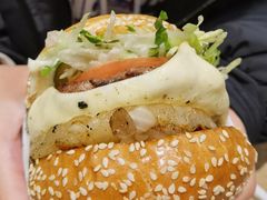 -The Habit Burger Grill 哈比特汉堡(爱琴海店)