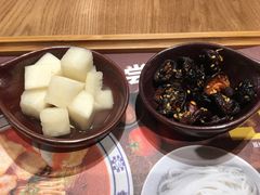 -刀小蛮半只鸡过桥米线(家乐福四元桥店)