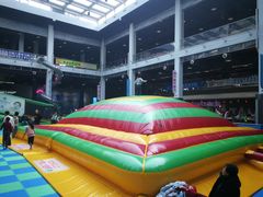 -蒙特利亲子乐园