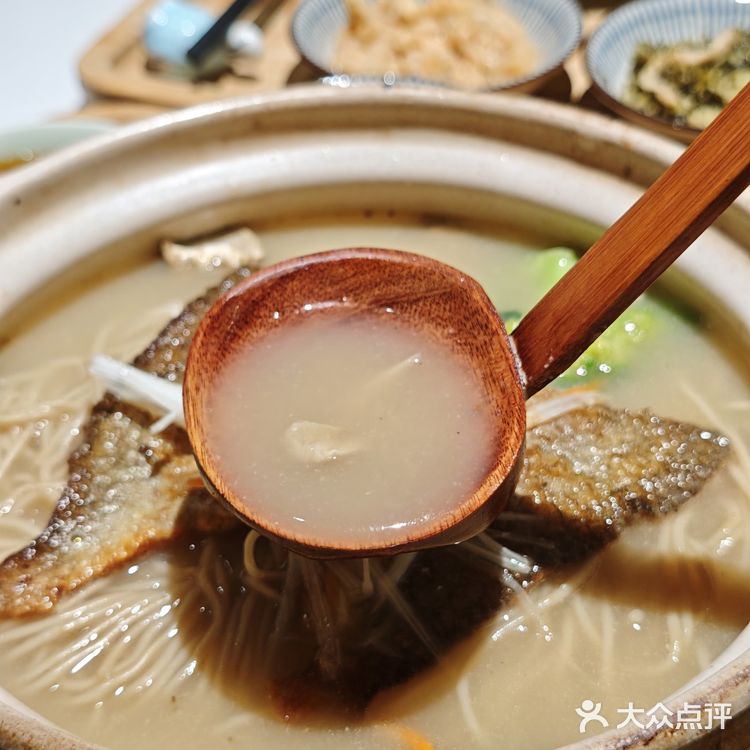 南京西路的黄鱼面，藏着外滩旧梦