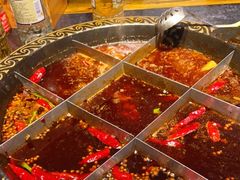 -黑鸡母杀牛匠火锅(崇文路店)