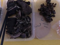 -张鸭子重庆特产卤味小吃(四公里店)