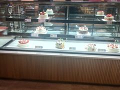 面包甜点陈列柜-巴黎贝甜(龙之梦购物中心虹口店)