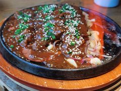 -蜜桃餐厅·伴山(湖滨商业街店)