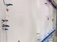 -乔波室内滑雪场