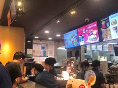 -麦当劳(中二横路店)