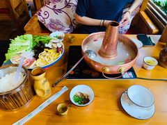 铜锅腊排骨火锅-民食香·腊排骨野生菌美食(木府店)