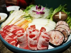 -三人行骨头王火锅(长寿店)