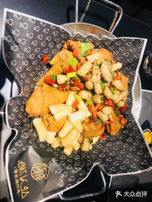 博欧姆新派韩国料理·炸鸡(艾尚店)川味椒麻炸鸡图片