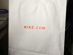-NIKE上海青浦换季优惠店
