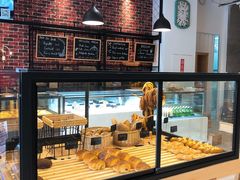 面包甜点陈列柜-熊叔熊婶面包房(团结湖店)