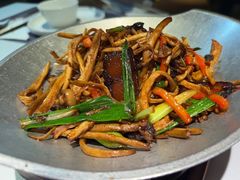 茶树菇土酱肉-野蔓果·山野菜(西湖景区·龙井茶田店)