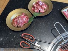 -韩烧牛中牛·甄选黑牛烤肉(黑金店)