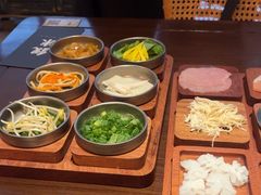 -银米·云南传统过桥米线(双廊黑金冠店)