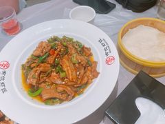 辣椒炒肉配卷饼-有位虾匠·香辣蟹·小龙虾(李村店)