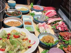 -明洞阿姨·韩式酱蟹烤肉·创意料理(三元桥店)