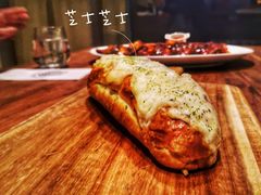 芝士蒜蓉面包-Hurricane's Grill 飓风牛排