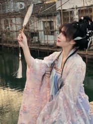 -一揽芳华汉服旗袍体验馆(拙政园店)