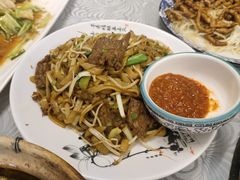 干炒牛河-粤·向群饭店(龙津东路总店)
