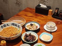 -李犟大爆鳝面·手工蟹黄包(湖滨西湖店)