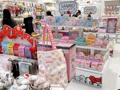 -三丽鸥(北京荟聚店)