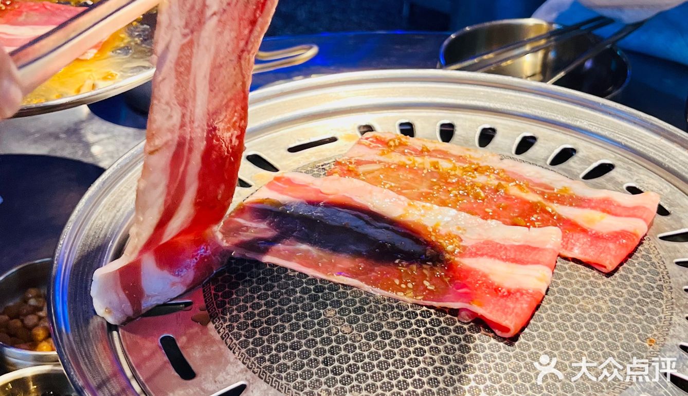 入火韩国烤肉|带你一秒穿越到🇰🇷韩国梨泰院