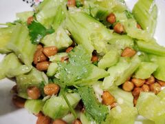 素拍黄瓜-鹤之乡·齐齐哈尔烤肉·非遗(秋涛路店)