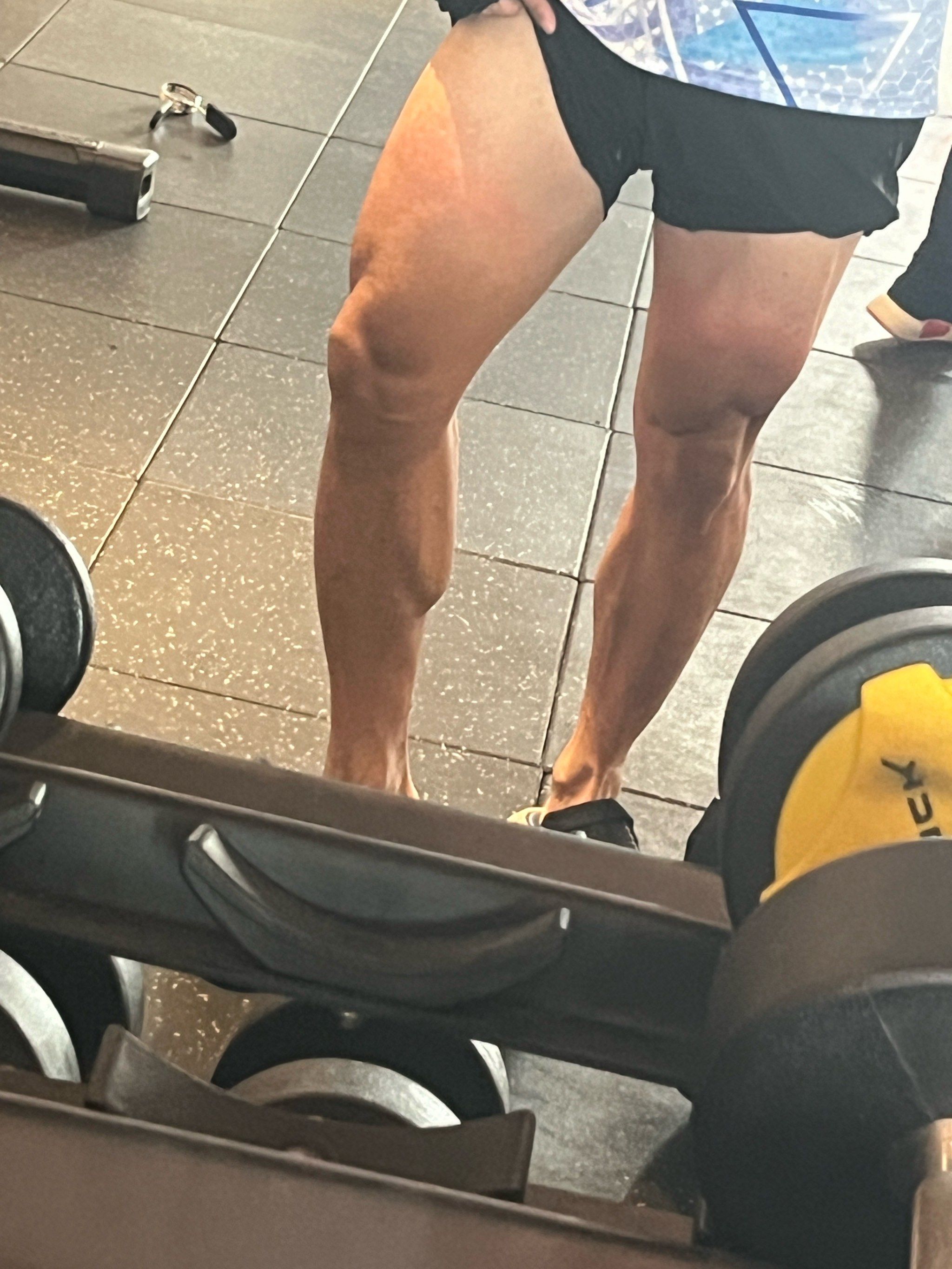 大腿肌肉练起来