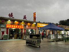 -布尔津河堤夜市