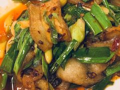 蒜苗回锅肉-易老妈蹄花.特色川菜(人民公园总店)
