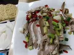 -墨脱石锅椰子鸡•香草鸭•东山羊(大东海店)