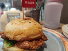 -必胜客(上海华谊新所店)