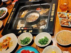 -老牌坊云南鱼豆花火锅(爱建店)