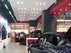 -TESLA 特斯拉(北京颐堤港体验店)