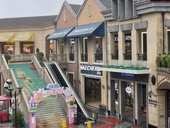 -王府井奥莱临潼小镇(临潼店)