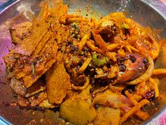 -嘎嘎鸭下巴·爆辣干锅(明教寺店)