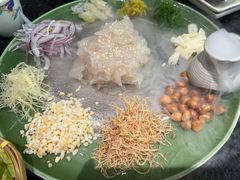 -得意咚瓜·顺德鱼生·冬瓜火锅(深圳首店)