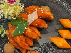 鲜果咕噜黑豚肉-伯衡55·吉品轩(乌鲁木齐南路店)