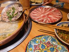 -洱火云南酸菜牛肉火锅(石景山当代商城店)