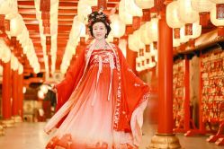 -支流映画摄影·汉服妆造跟拍(本宫来了银泰店)