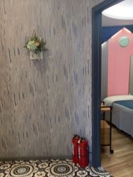 -PE SALON 