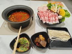 -呷哺呷哺(融创茂店)