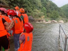 -虎啸峡漂流