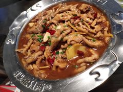 鸡爪煲-胖哥俩肉蟹煲(湖滨银泰in77店)